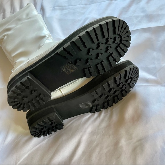 NEW! UO Lacey Tall Boots in White - Picture 5 of 8